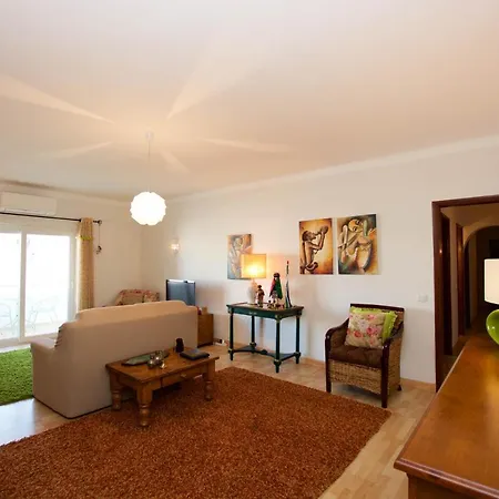 Apart. Farol -